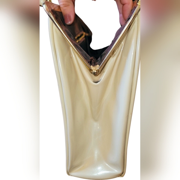 Vintage Patent Purse With Hand Painted Cherry Blossoms Signed "SM" - Picture 7 of 16